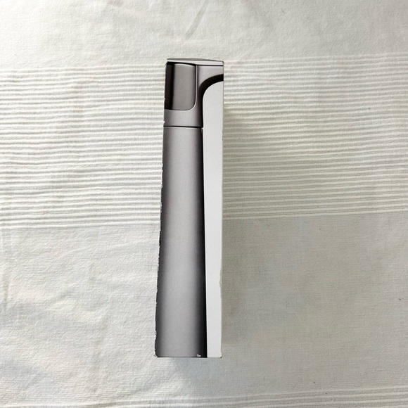 Trudeau Wine Pump and Two Stoppers - Picture 5 of 11